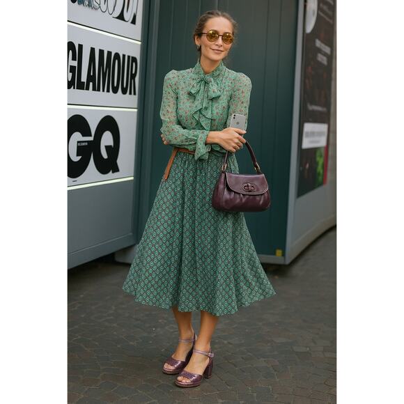 SOLD Prada Eggplant Whipstitch Calf Leather Baguette | Rare Archival - Picture 3 of 16